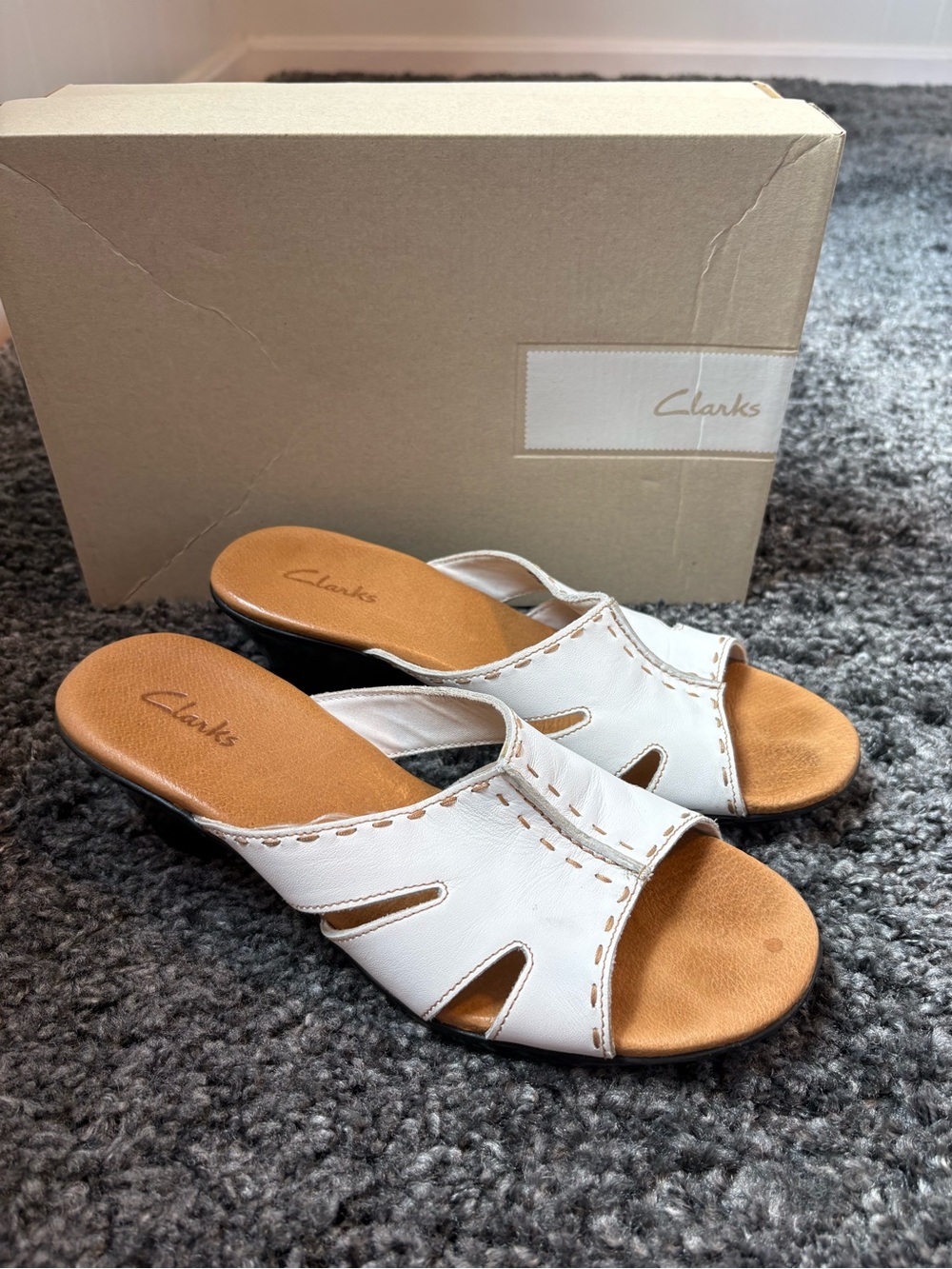 Clarks White Leather Heel Sandals with Tan Insole